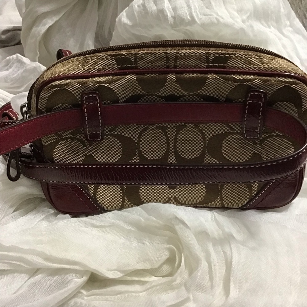 Coach Signature C Belt Bag - Maroon Trim EUC